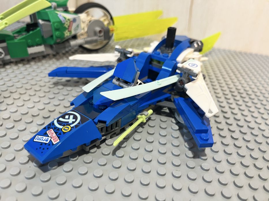 71709 lego Ninjago , Jay and Lloyd's Velocity Racers
