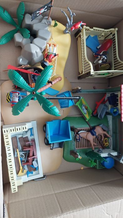 Zestawy playmobil budowa,wyspa,stajnia z końmi