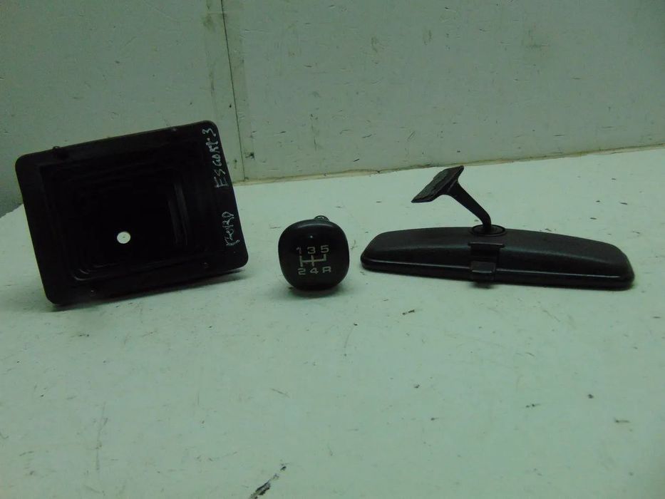 Ford Escort MK3 fole velocidades/Espelho interior