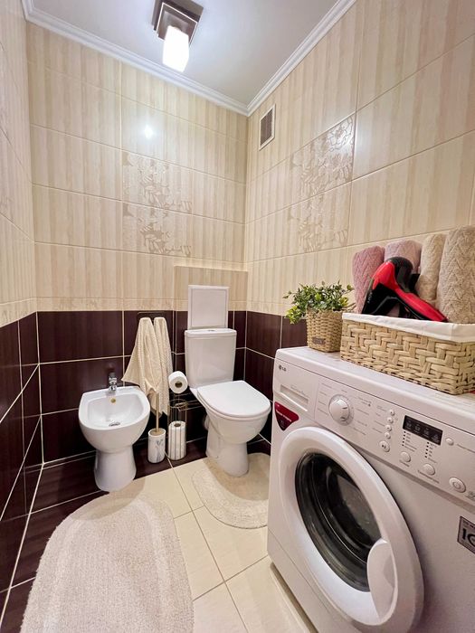 Бам. 2 лікарня. 2 кімнатна квартира подобово