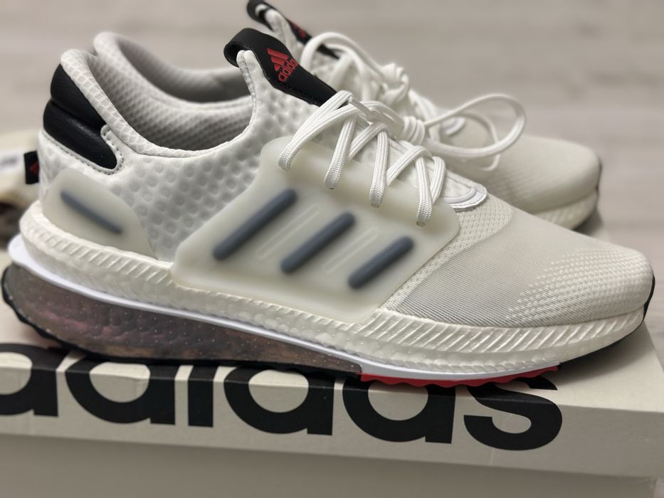 Кросівки нові adidas