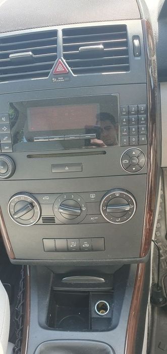 Mercedes A150 (peças)