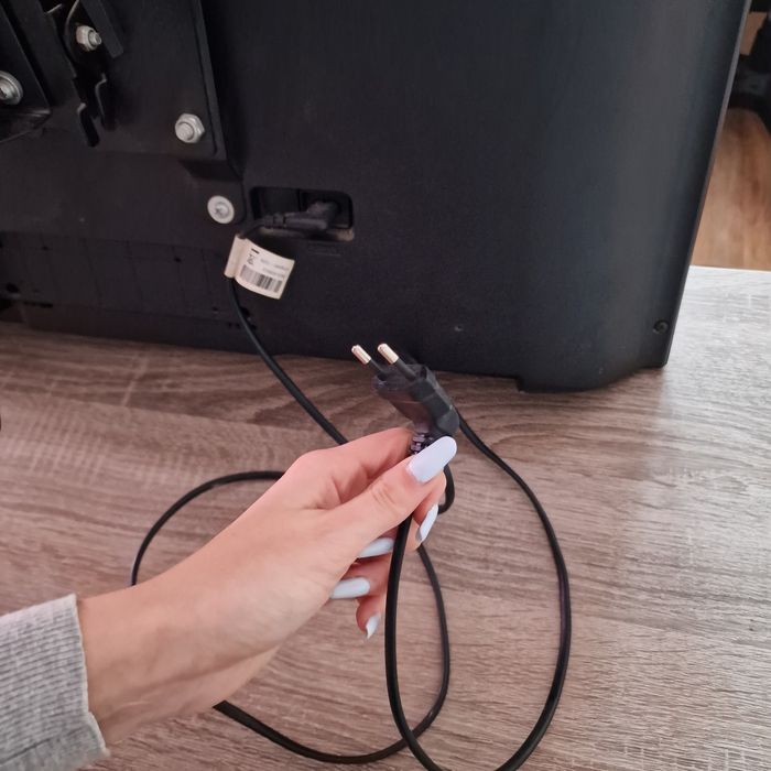Telewizor Samsung 32 cale wysięgnik LED okablowanie pilot stan bdb