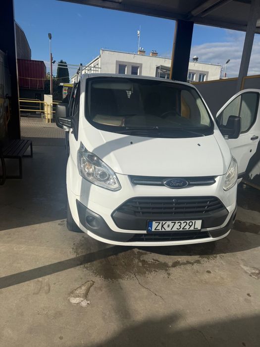 Ford Transit Custom 2.2 - auto po pralni czysciutkie!