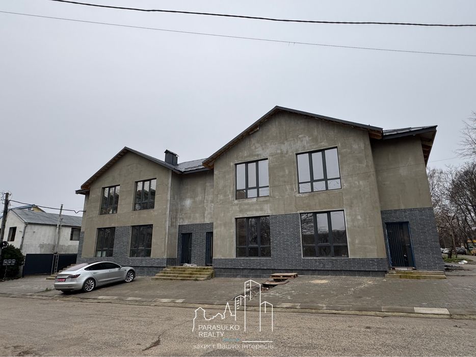 ЗНИЖКА центр міста, сучасний таунхаус