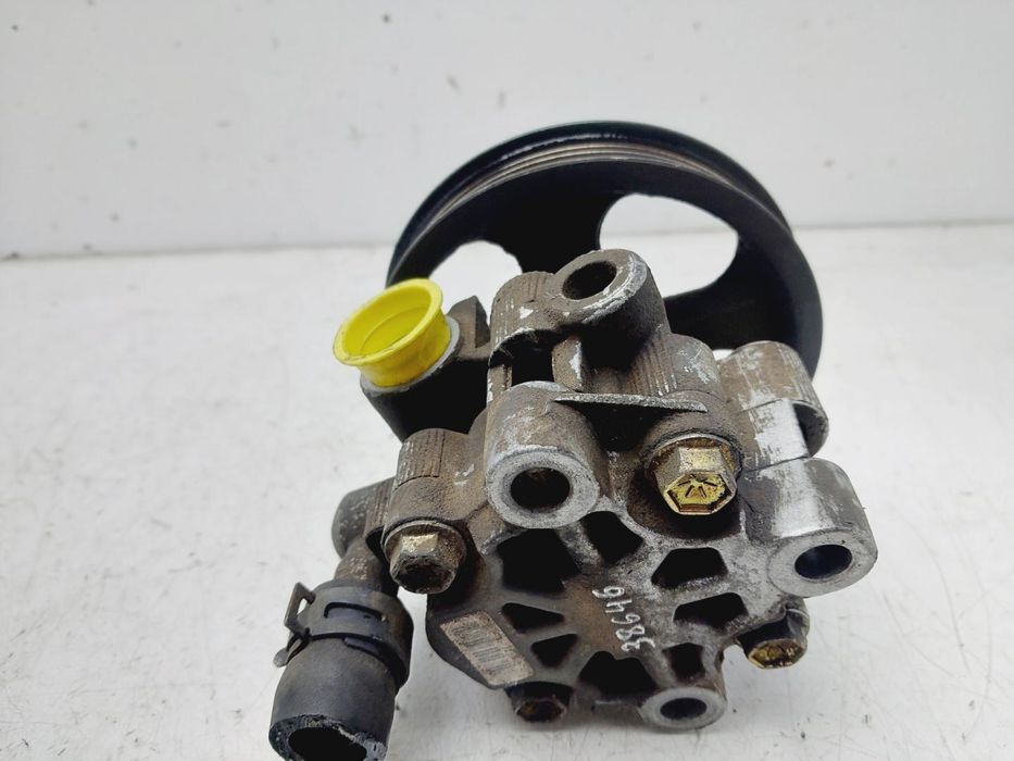 Bomba Direção Toyota Rav4