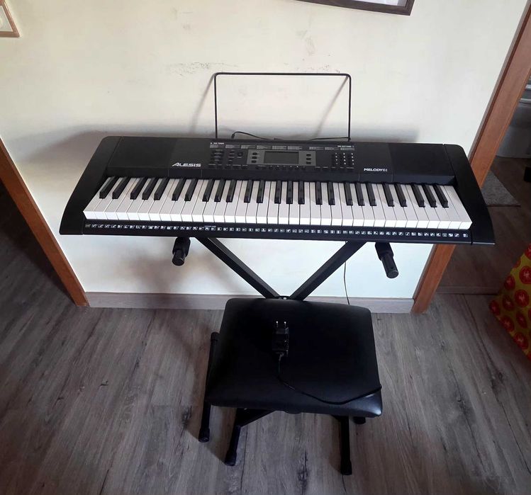 Teclado Alesis Melody 61 MKII