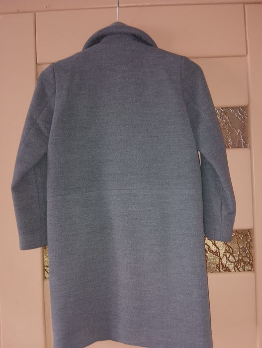 Продам пальто от Arin