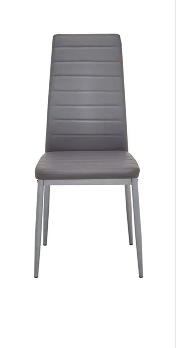 22 cadeiras preço por unidade 20€