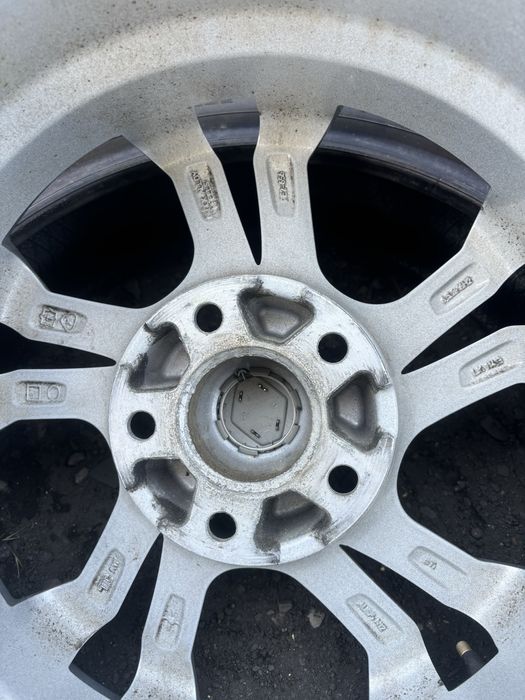 Komplet alufelgi oryginalne RENAULT 16cali 5x114,3 bdb stan montaz wysylka