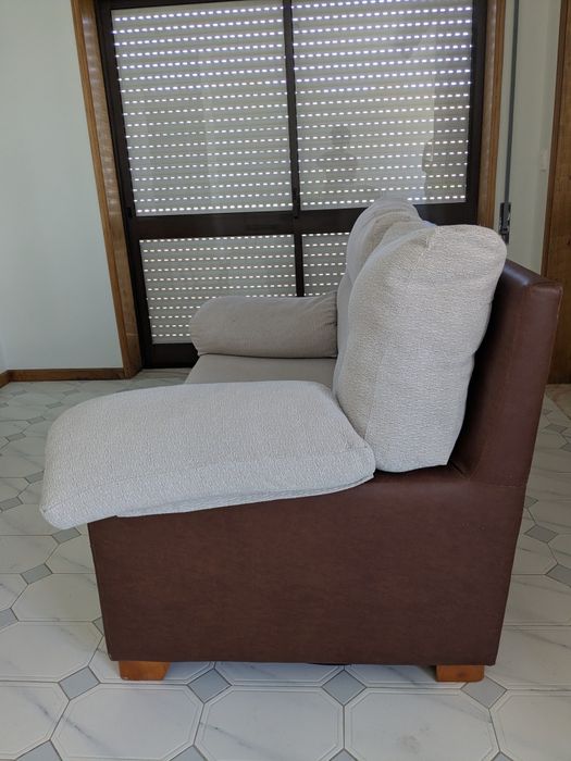 Sofá 2 lugares muito confortável