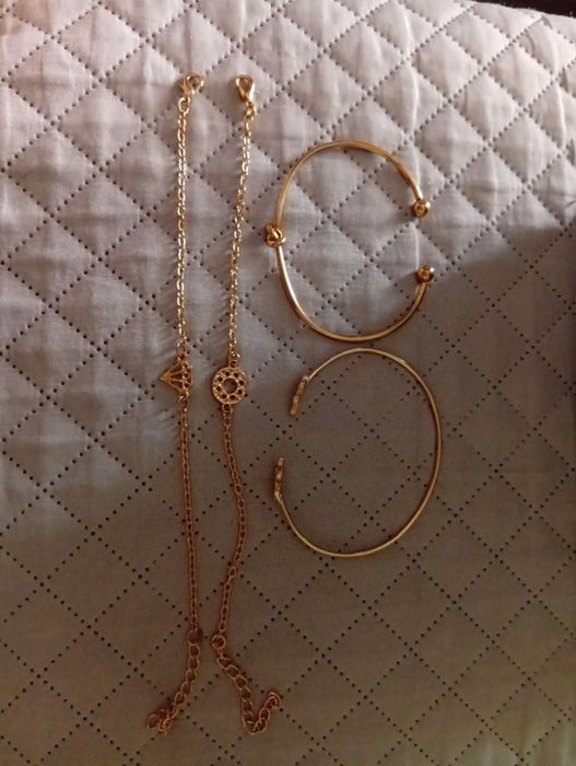 Pulseiras novas embaladas