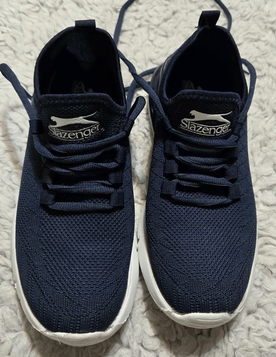 Granatowe buty sportowe roz 36