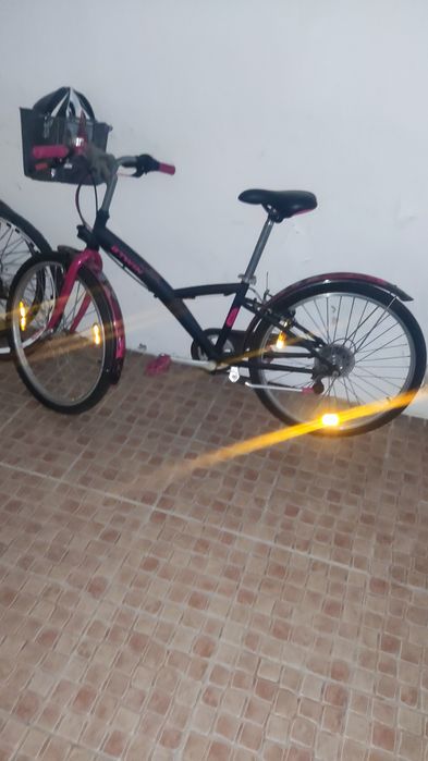 Bicicleta btwin 500 com cesto (menina, 24")