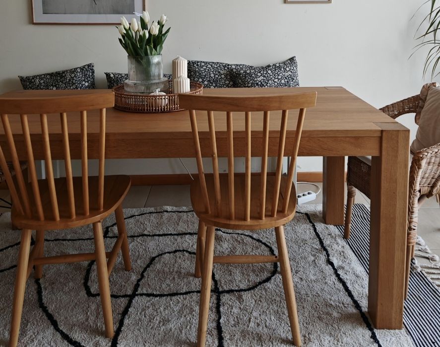Mesa de jantar quadrada