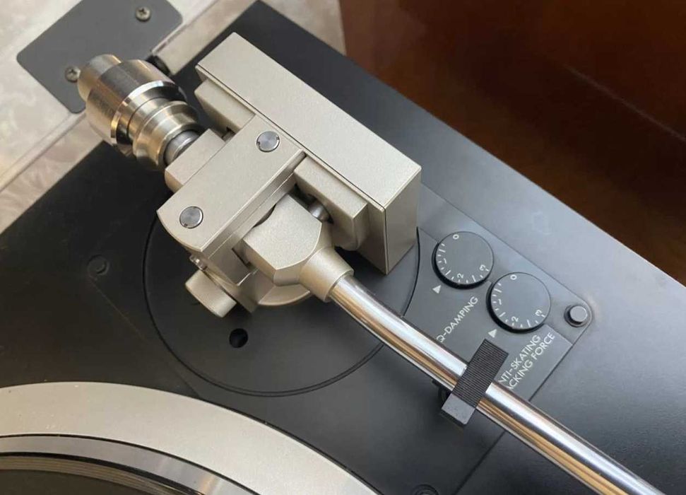 Виниловый проигрыватель JVC QL-Y5F