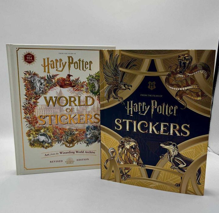 Книга Harry Potter World of Stickers: Art from the Wizarding