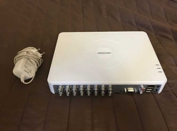 16-канальний гібридний HD відеореєстратор DVR Hikvision DS-7116HQHI-K1