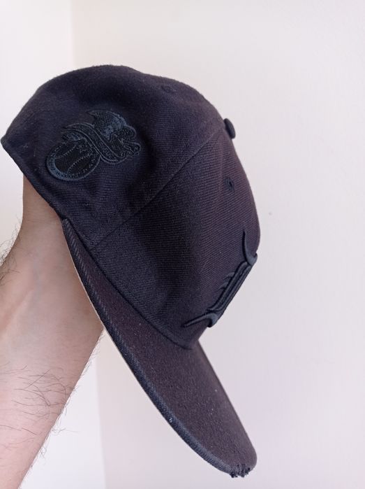 Кепка FOX відомий дорогий бренд.