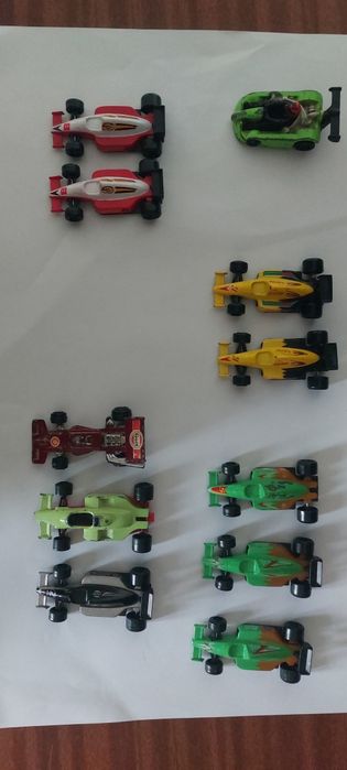 Carrinhos e motas 1/58