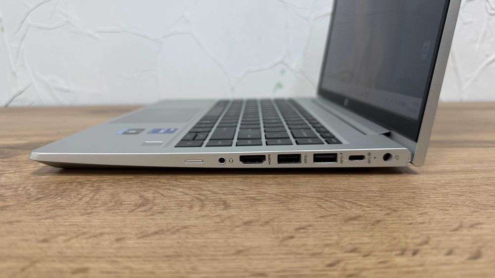 HP ProBook 440 G9 – Core i7-1255U, 32GB RAM, 256GB SSD