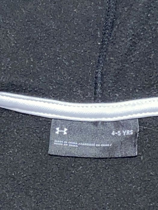 Спортивний костюм   Under Armour р-р 104-110 на вік 4-5 років