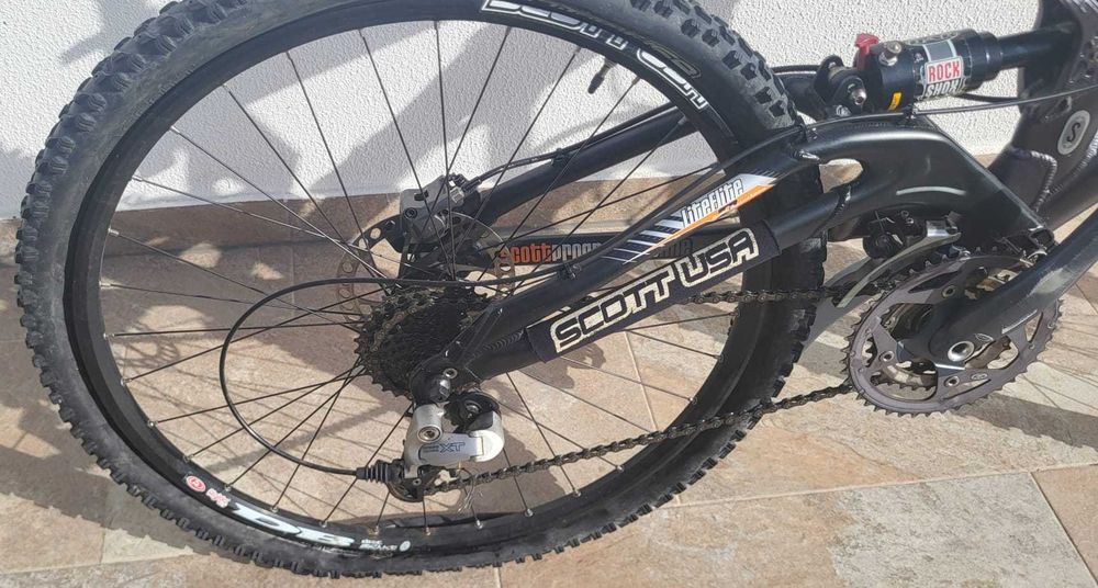 Vende se Bicicleta Scott FX20