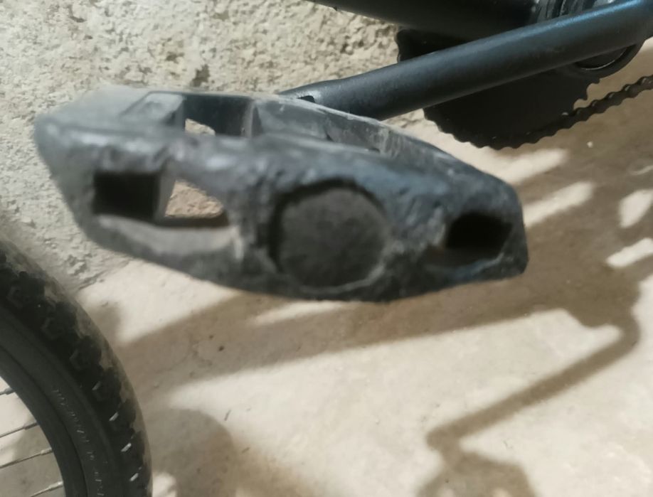 Rower BMX sprzedam raczej na części