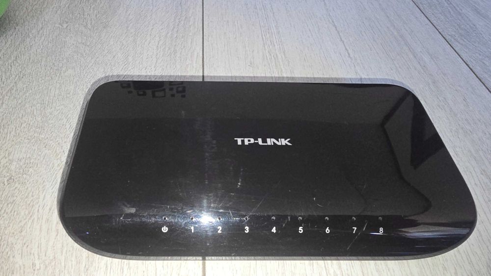 Switch TP-LINK TL-SG1008D