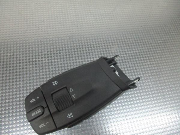 Comando / botão / interruptor multifunções SEAT Ibiza IV (6J5, 6P1)