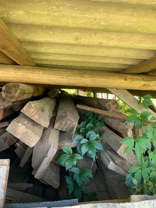 Sprzedam stare drewno po rozbiórce stodoły