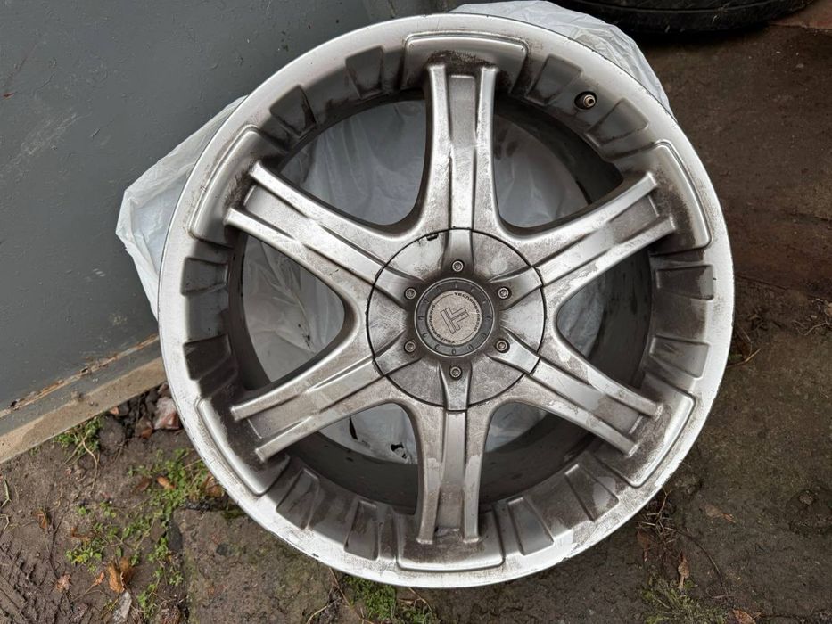 Продам диски Mitsubishi Pajero