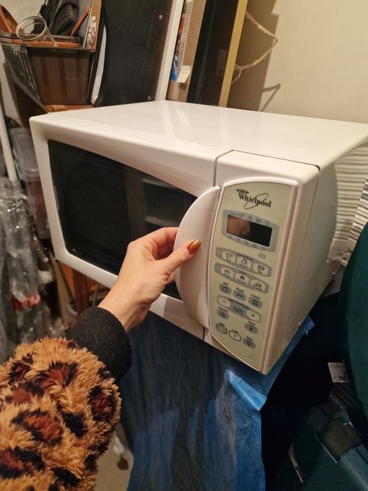 Mikrofalowka z grillem - stan idealny