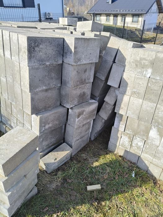 Bloczki betonowe B20