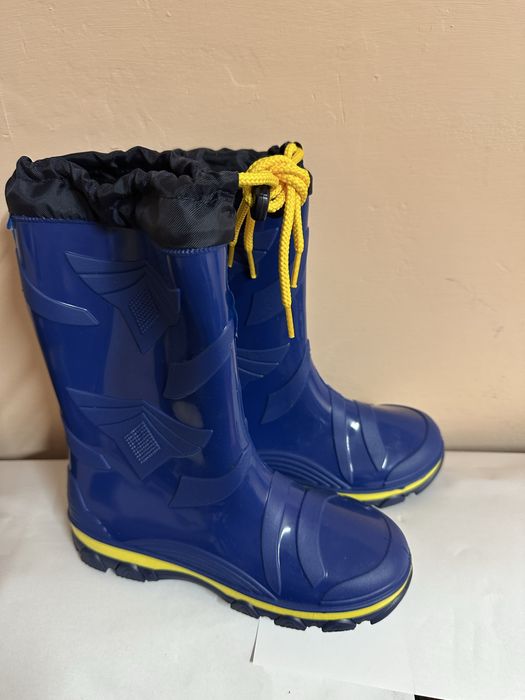Чоботи  дитячі гумові литі. утеплені  р27-34