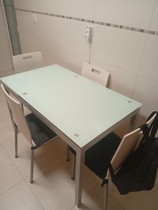 Mesa de cozinha extensível