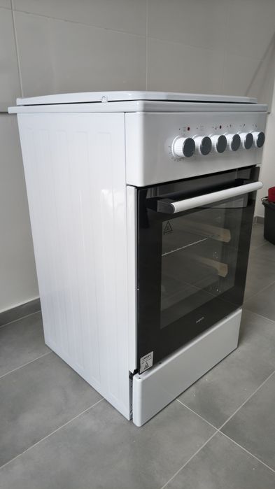 Nowa Kuchenka MPM-56-KEE-07, elektryczna