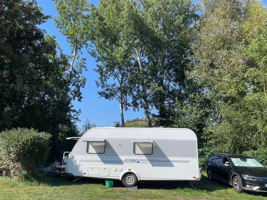 Caravana Knaus Sport 500 FDK 2013 - 3 Ambientes com Beliches