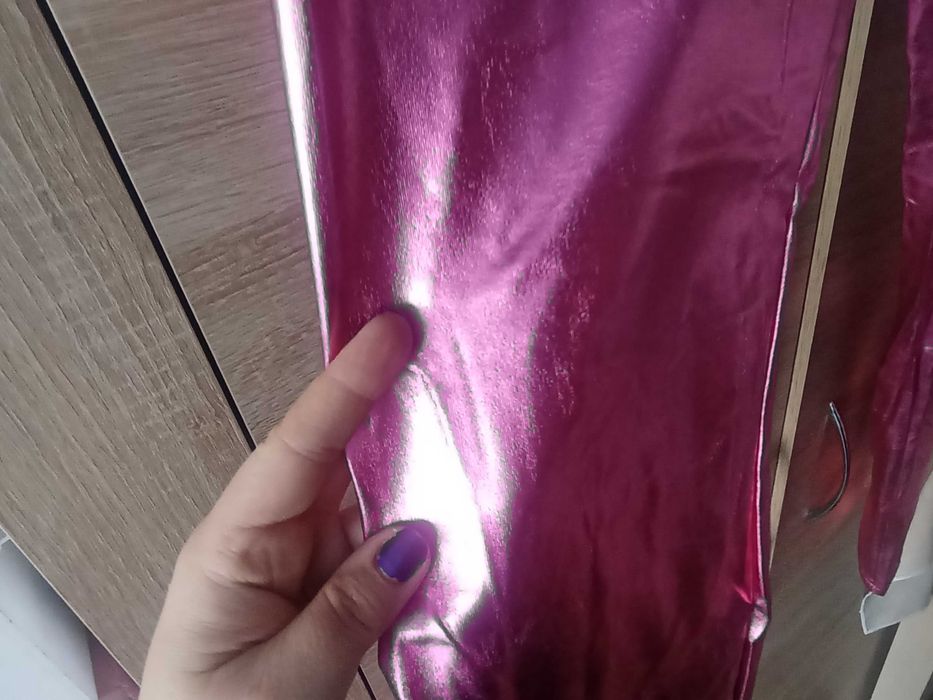 Błyszczące legginsy,L/XL