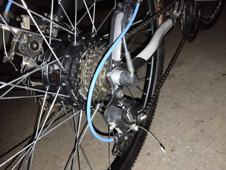 Електровелосипед / рама 17,5/ колеса 27,5/ мотор 36V 350W/ акум 10Аг