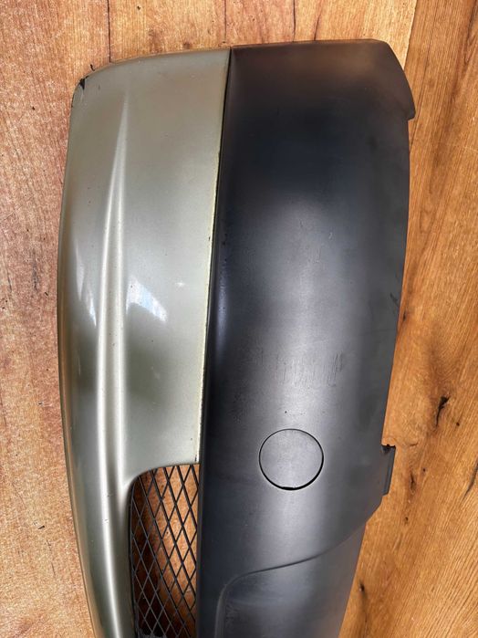 Zderzak przedni Toyota Yaris 1 kolor 6q2