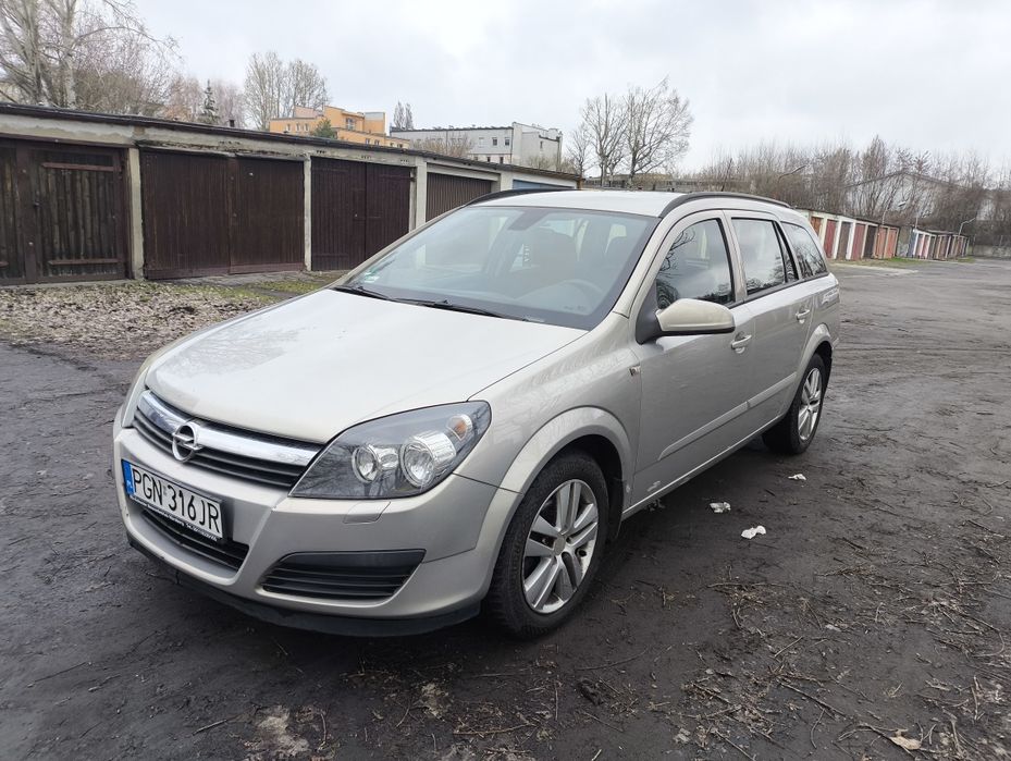 Opel Astra 2006 rok 1.4 ben 90km