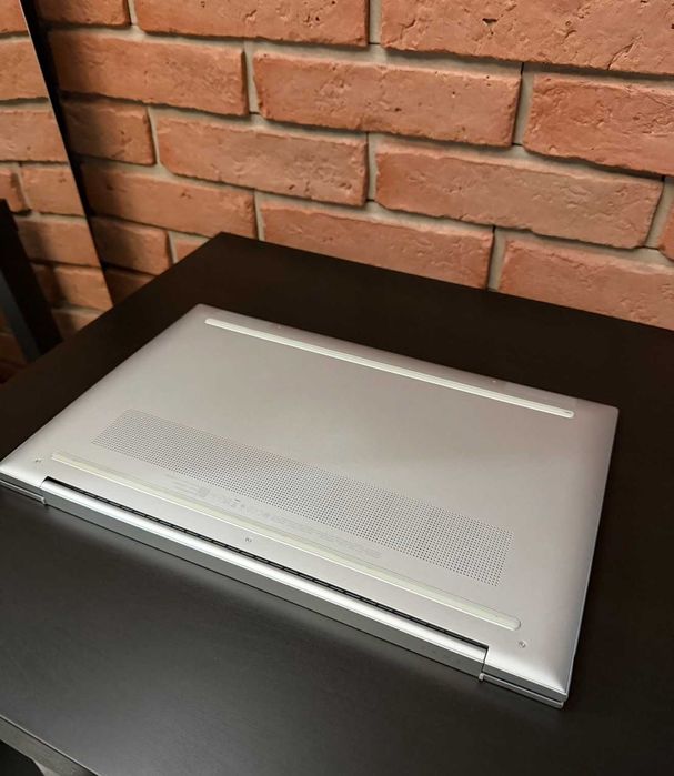 HP Envy 17 i5-1235U/32GB/512/Win11 RTX2050 Silver