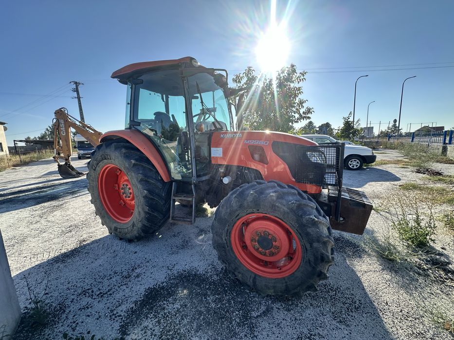Trator kubota M9960