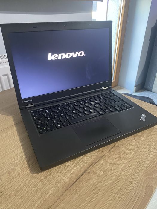 Lenovo ThinkPad t440p l i5-4300M l 16gb ram l 256GB SSD lWindows 11Pro