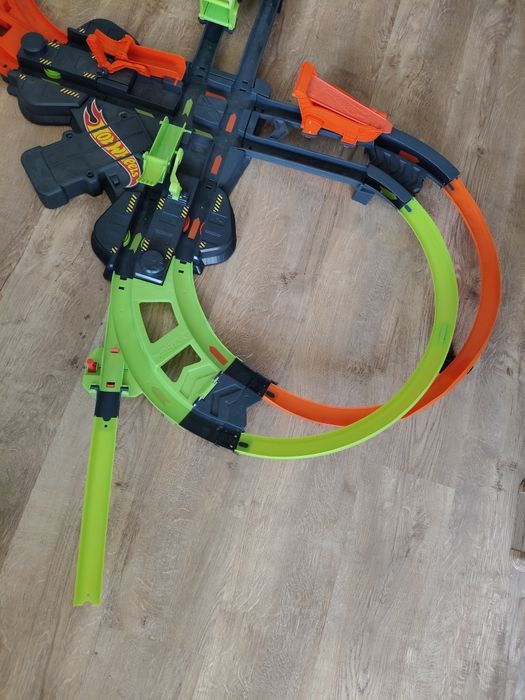 Tor Hot Wheels Kolosalna Kraksa (GFH87).