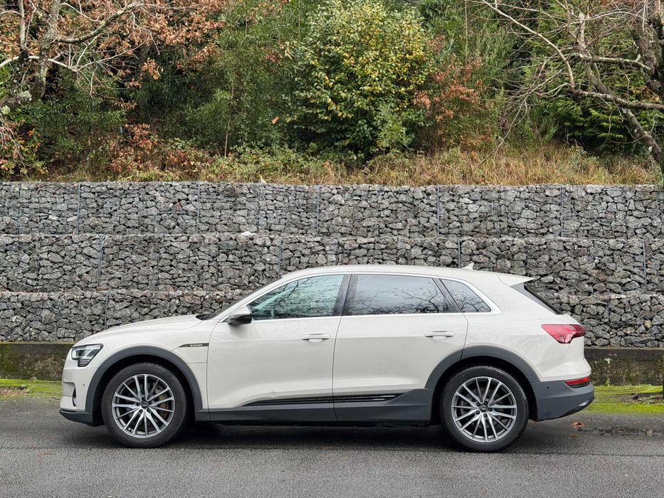 Audi e-tron 50 quattro