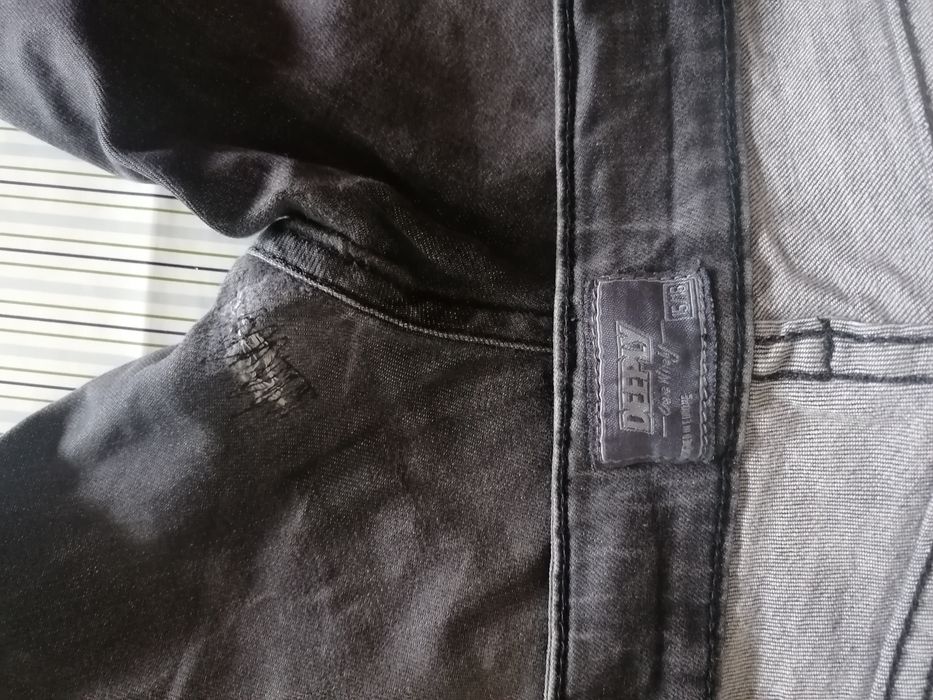 2 calças de ganga 15-16 anos