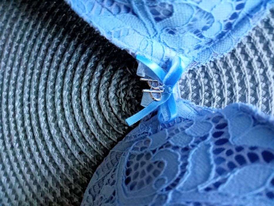 Biustonosz push up nowy 75C