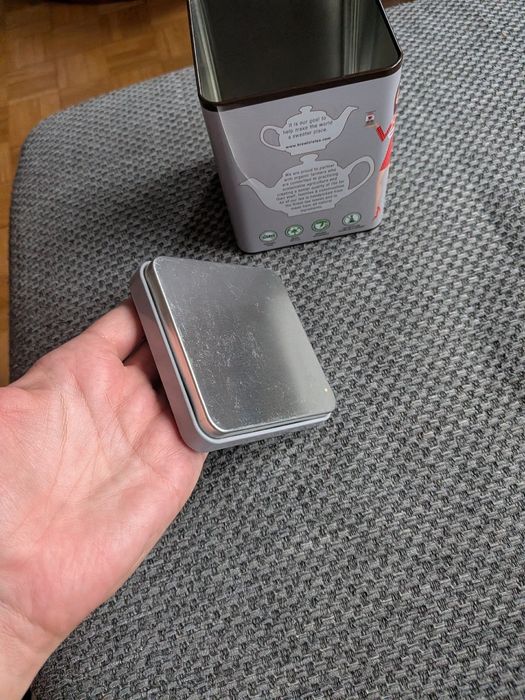 8x Puszka po herbacie metalowa 12 cm